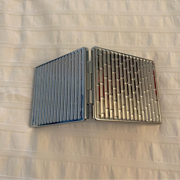 NEW GUCCI Bamboo Compact Silver Mirror Magnification - Picture 8 of 13